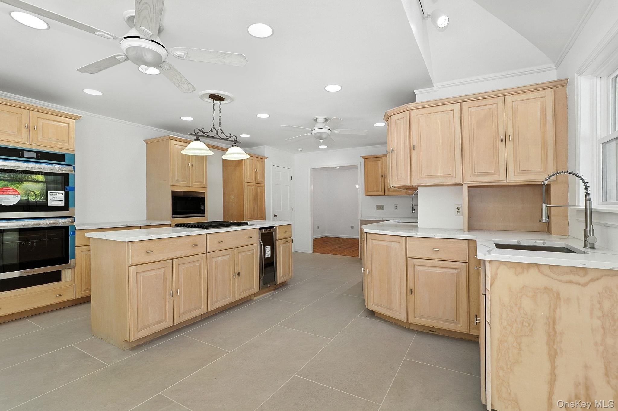 Red Hook, New York, 12571, United States, 5 Bedrooms Bedrooms, ,4 BathroomsBathrooms,Residential,For Sale,1978278