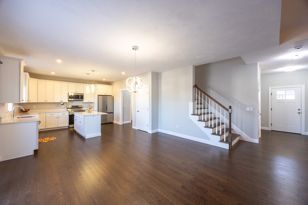 Bellingham, Massachusetts, 02019, United States, 4 Bedrooms Bedrooms, ,3 BathroomsBathrooms,Residential,For Sale,2000671