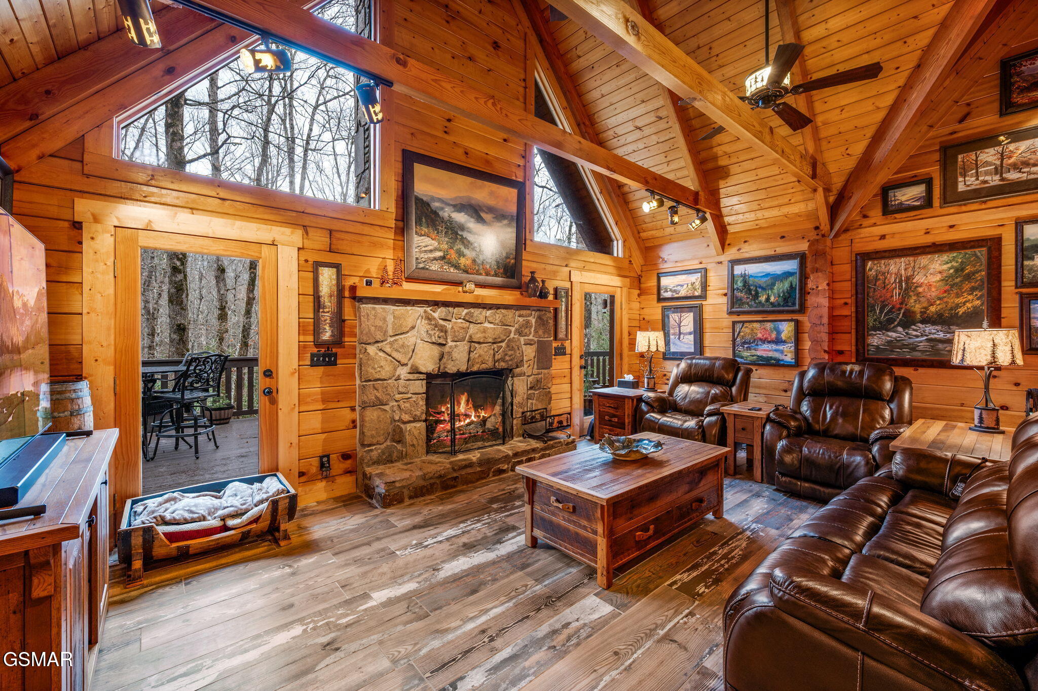 Walland, Tennessee, 37886, United States, 3 Bedrooms Bedrooms, ,4 BathroomsBathrooms,Residential,For Sale,2008541