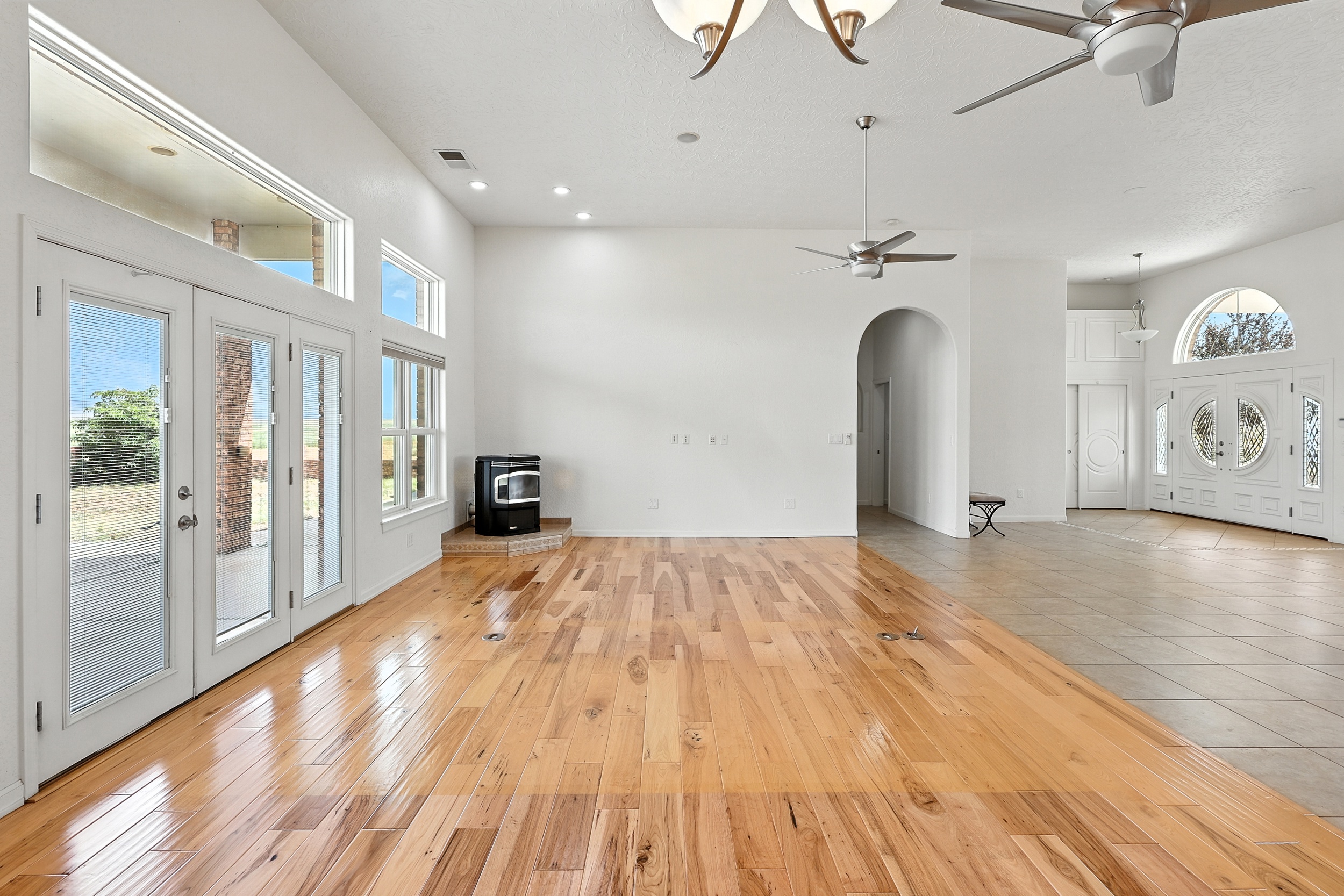 Belen, New Mexico, 87002, United States, 3 Bedrooms Bedrooms, ,3 BathroomsBathrooms,Residential,For Sale,1973805