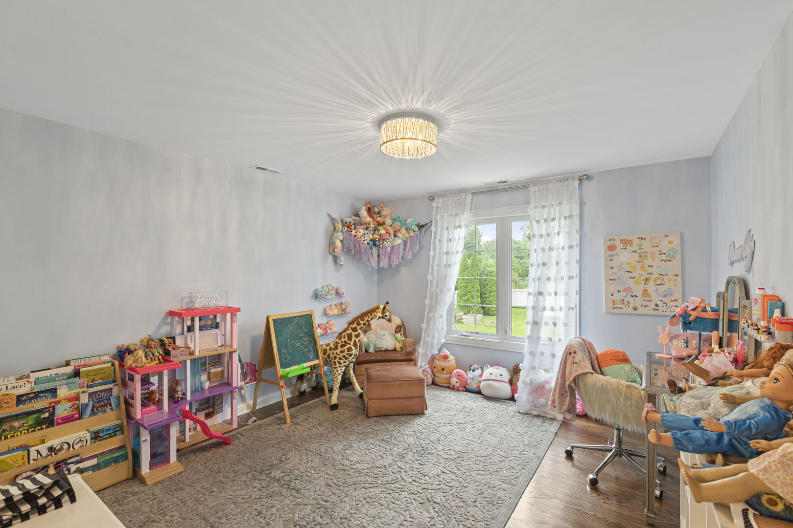 Prospect Heights, Illinois, 60070, United States, 4 Bedrooms Bedrooms, ,4 BathroomsBathrooms,Residential,For Sale,1940157