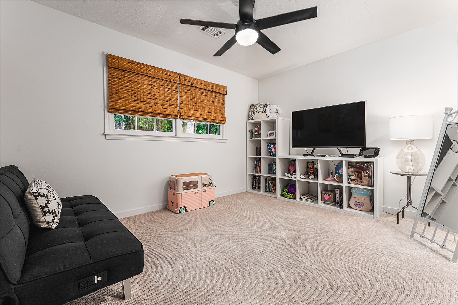  Beautifully Renovated Roswell Home Blends Contemporary Style with Classic Charm - 物件實景