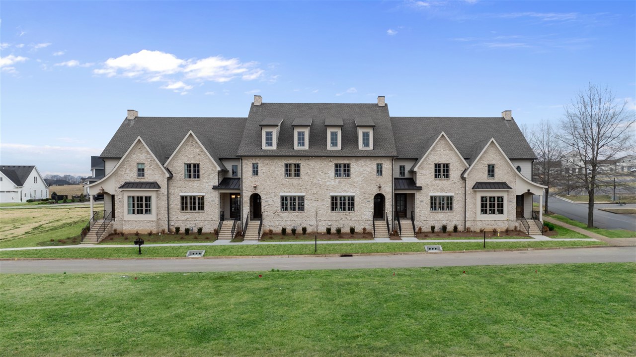 Bowling Green, Kentucky, 42103, United States, 3 Bedrooms Bedrooms, ,4 BathroomsBathrooms,Residential,For Sale,1941670