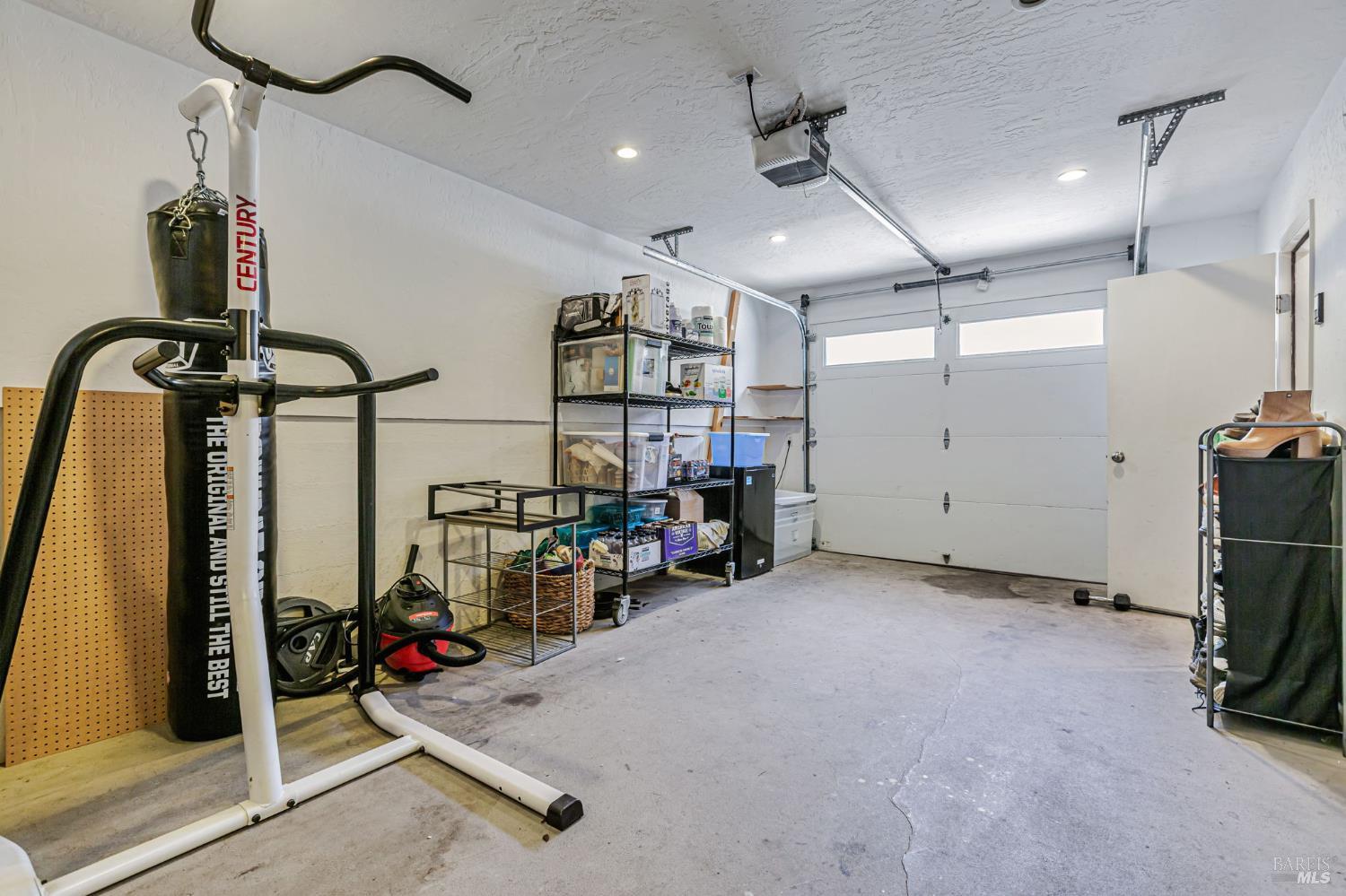 Novato, California, 94947, United States, 2 Bedrooms Bedrooms, ,2 BathroomsBathrooms,Residential,For Sale,1839090