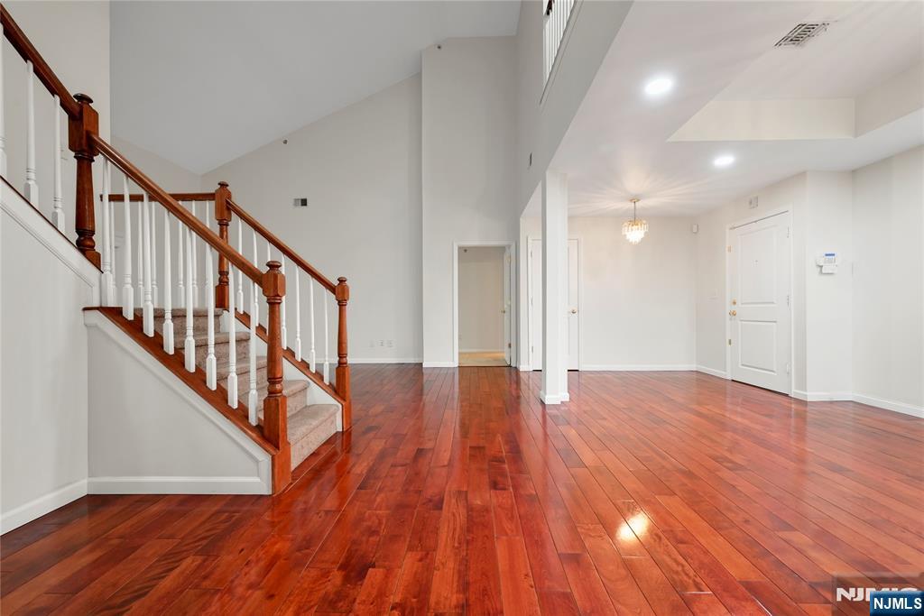 Rochelle Park, New Jersey, 07662, United States, 2 Bedrooms Bedrooms, ,3 BathroomsBathrooms,Residential,For Sale,1906079