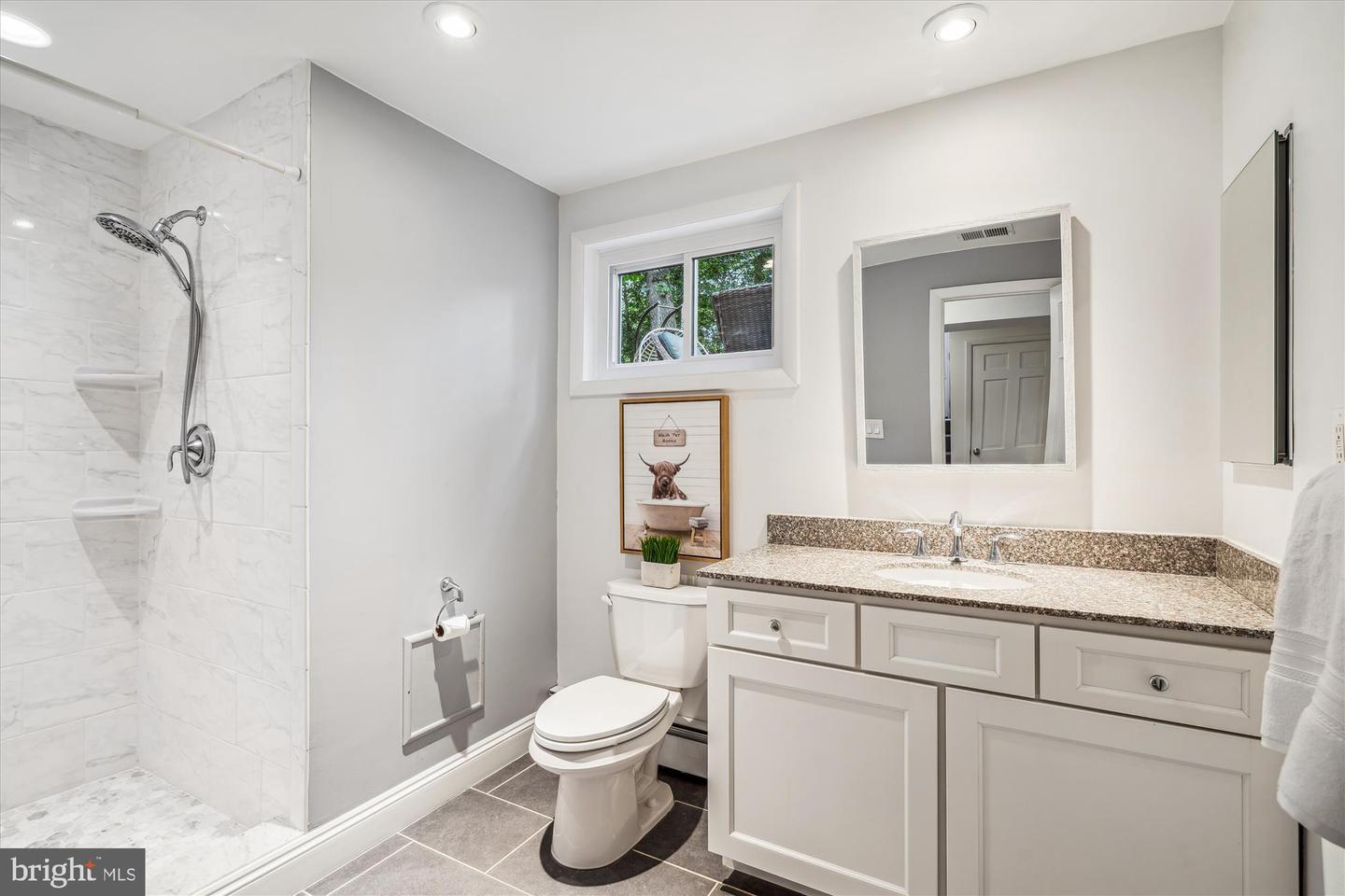 Annapolis, Maryland, 21403, United States, 5 Bedrooms Bedrooms, ,3 BathroomsBathrooms,Residential,For Sale,1839028