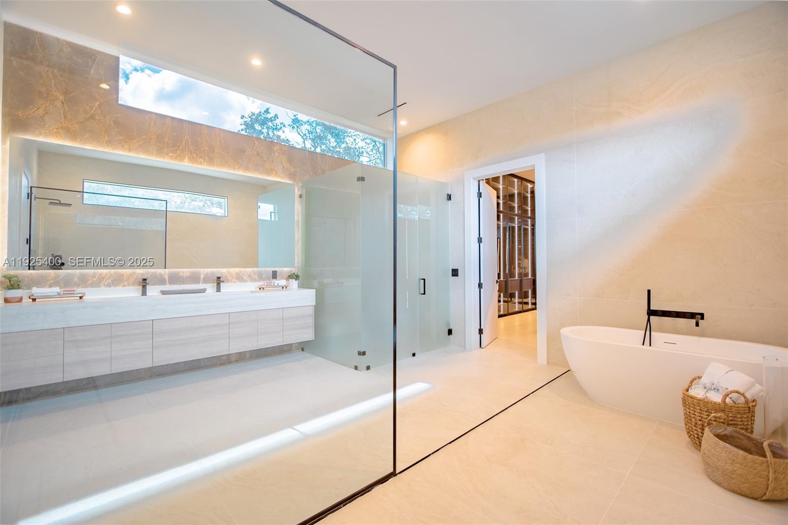 Pinecrest, Florida, 33156, United States, 6 Bedrooms Bedrooms, ,8 BathroomsBathrooms,Residential,For Sale,2003369