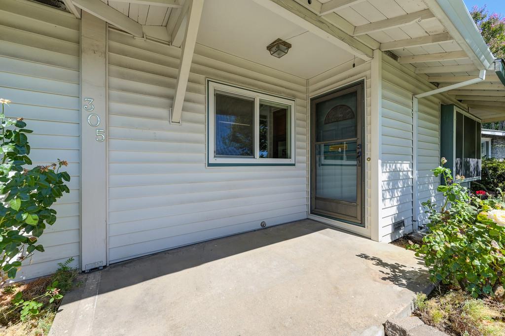 Roseville, California, 95678, United States, 3 Bedrooms Bedrooms, ,2 BathroomsBathrooms,Residential,For Sale,1940546