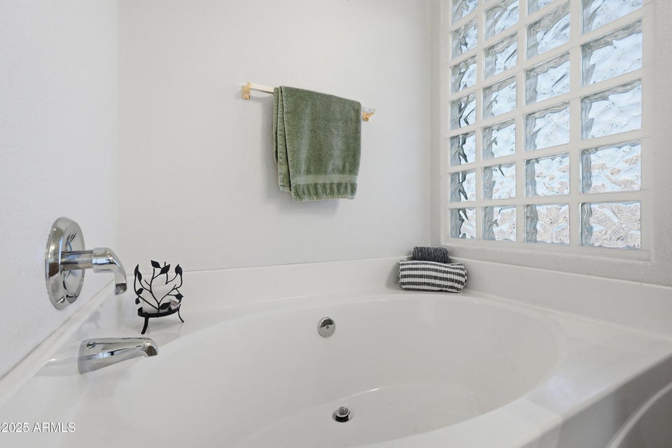 Phoenix, Arizona, 85045, United States, 4 Bedrooms Bedrooms, ,3 BathroomsBathrooms,Residential,For Sale,2005317