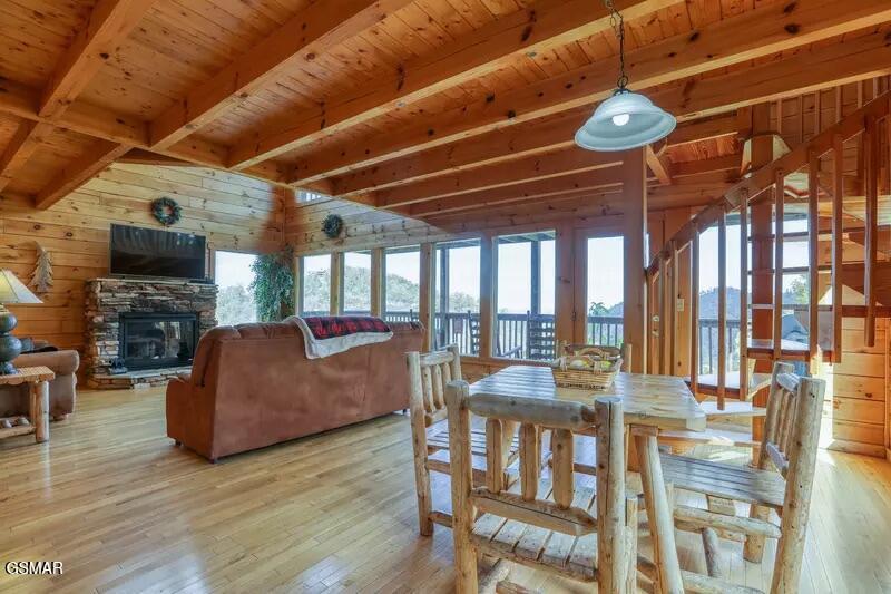 Sevierville, Tennessee, 37876, United States, 1 Bedroom Bedrooms, ,2 BathroomsBathrooms,Residential,For Sale,2005093