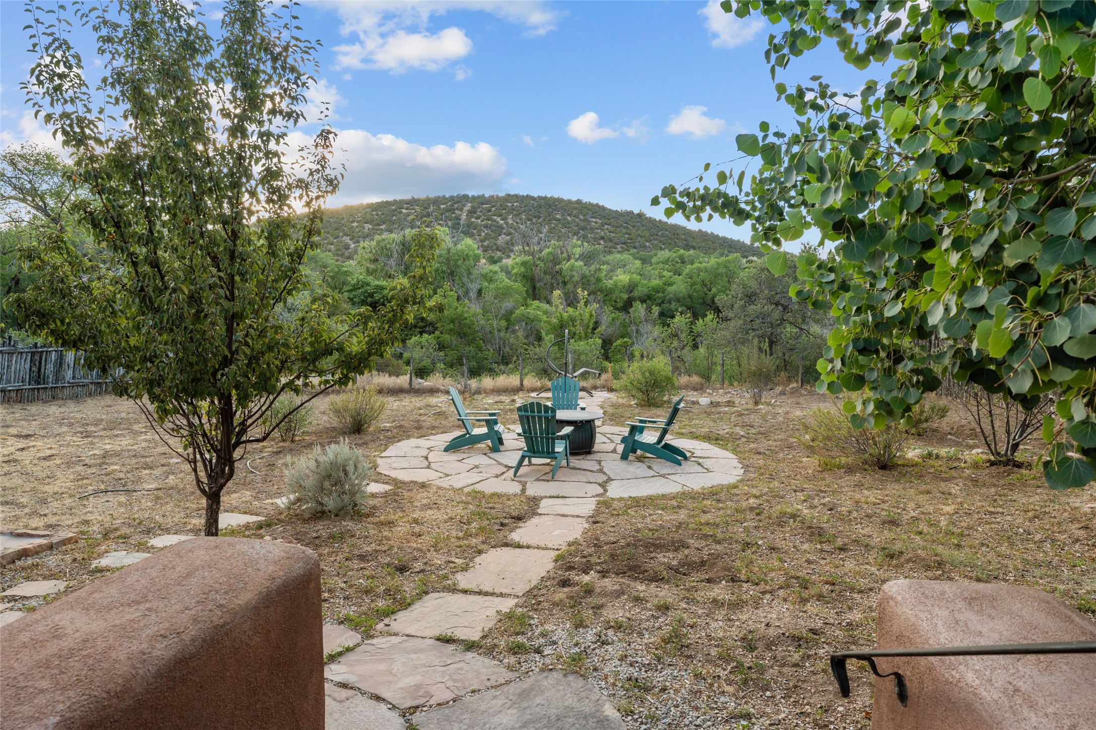 1523 Upper Canyon Road - 物件實景