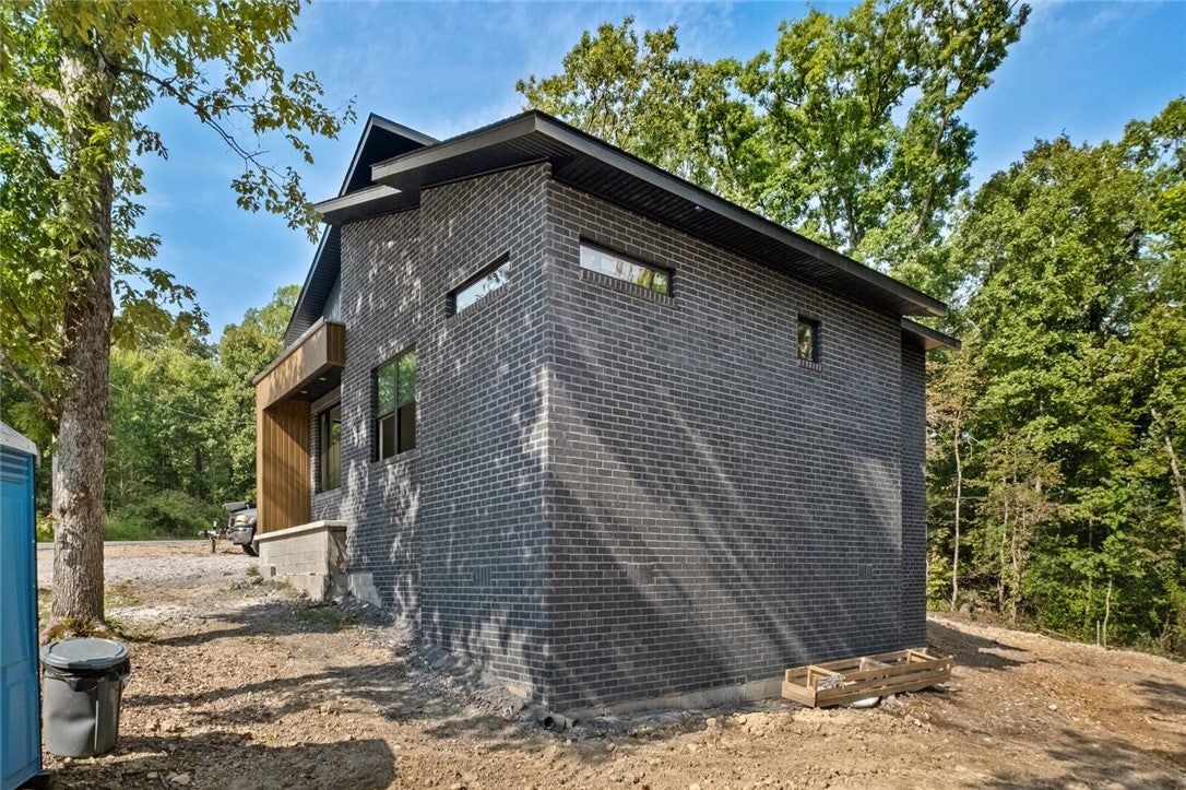 Bella Vista, Arkansas, 72714, United States, 2 Bedrooms Bedrooms, ,2 BathroomsBathrooms,Residential,For Sale,1997374