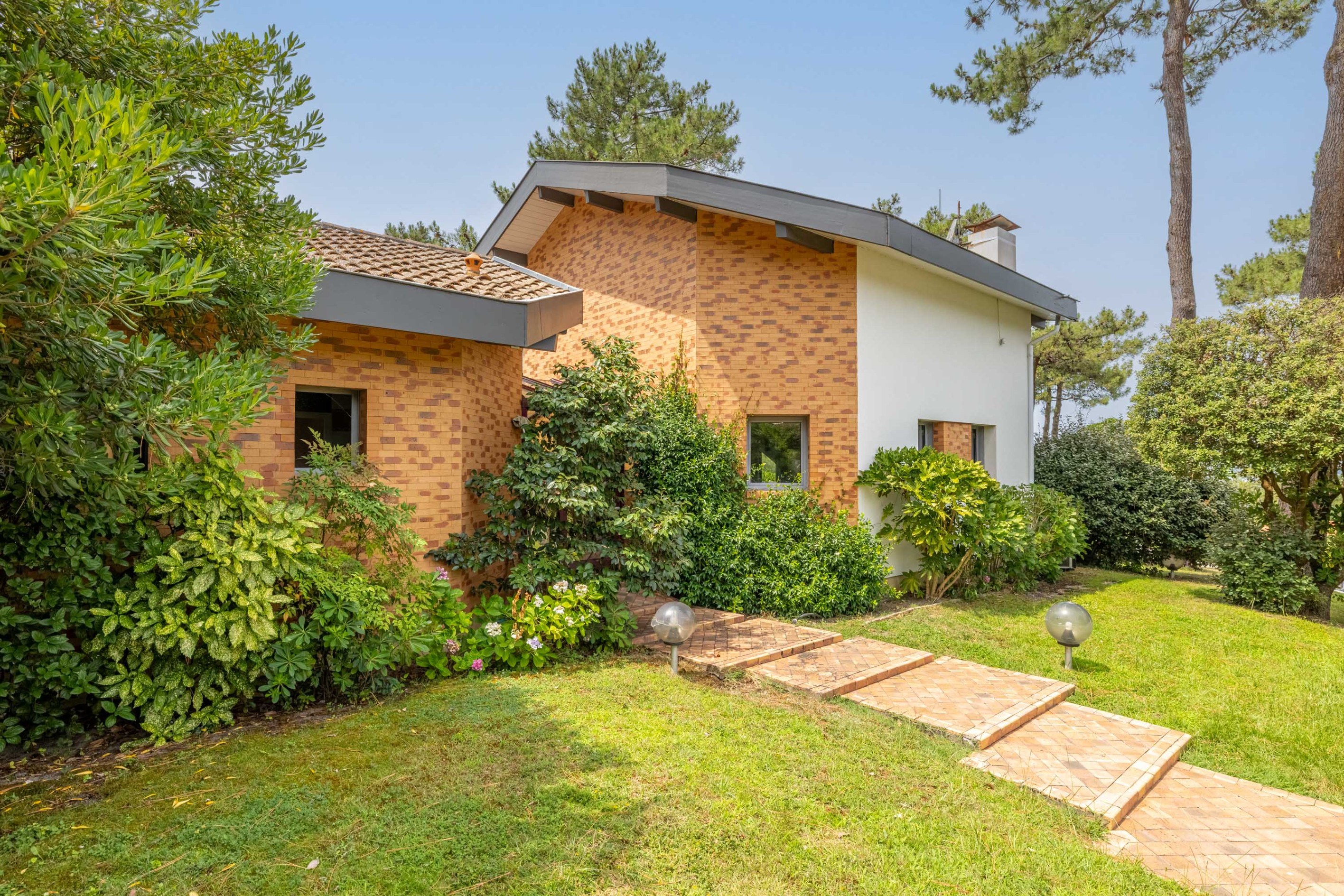  ARCHITECT-DESIGNED VILLA WITH PANORAMIC VIEWS OVER ARCACHON BAY - 物件實景