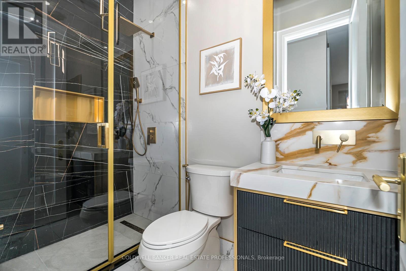 TORONTO (WEXFORD-MARYVALE), Ontario, M1R 3X4, CA, 8 Bedrooms Bedrooms, ,7 BathroomsBathrooms,Residential,For Sale,1951163