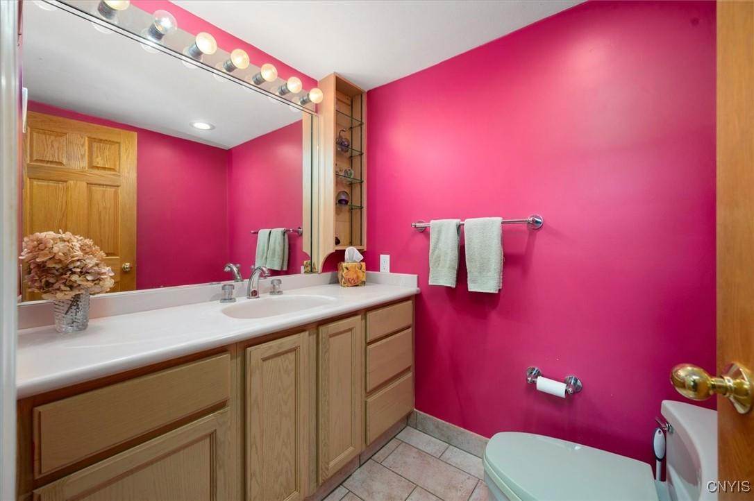 Frankfort, New York, 13413, United States, 5 Bedrooms Bedrooms, ,3 BathroomsBathrooms,Residential,For Sale,1939767