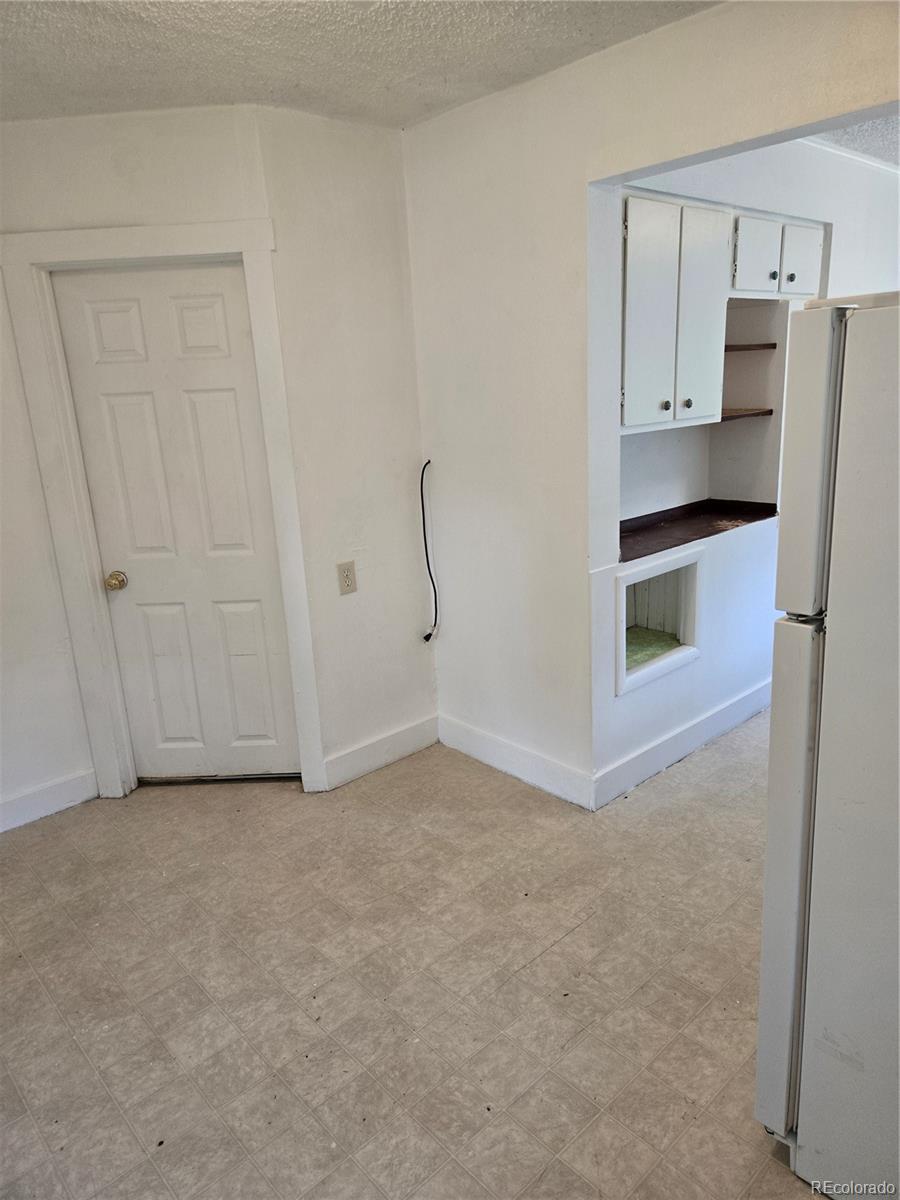 Lakewood, Colorado, 80215, United States, 4 Bedrooms Bedrooms, ,2 BathroomsBathrooms,Residential,For Sale,1875138