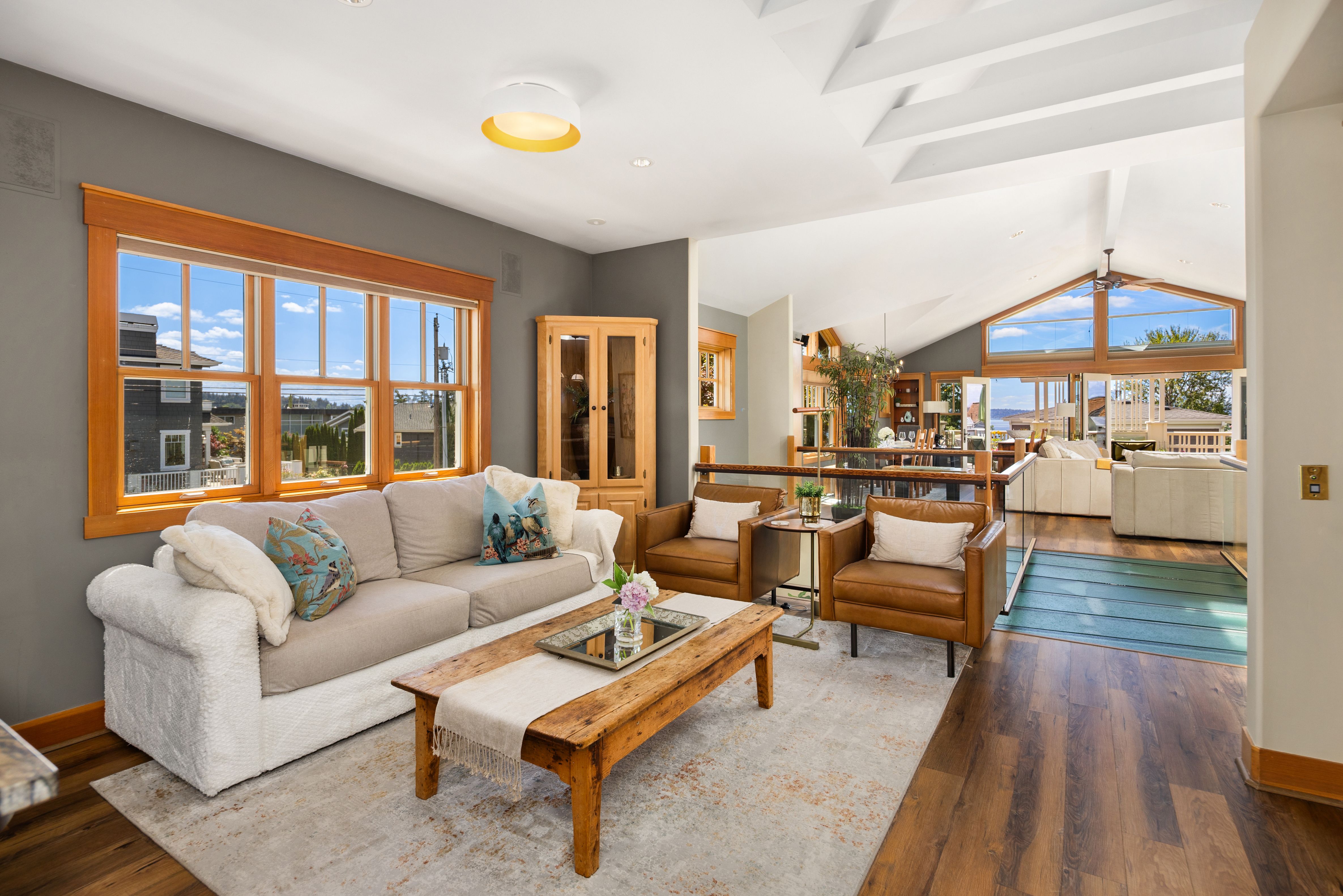  421 2nd St W, Kirkland, WA 98033 - 物件實景