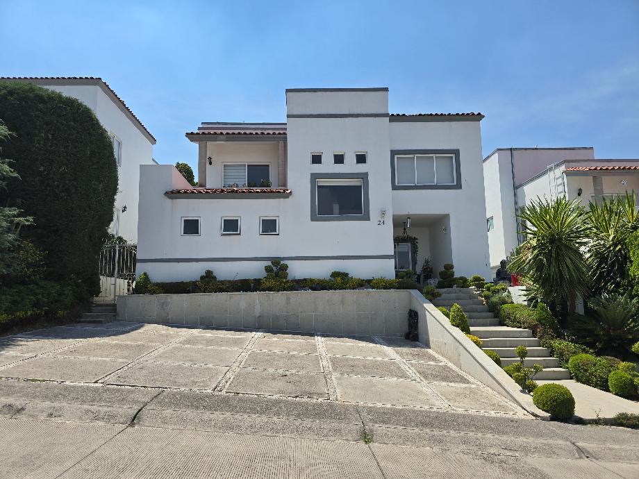 Atizapán de Zaragoza, Estado de méxico, 52930, Mexico, 3 Bedrooms Bedrooms, ,3 BathroomsBathrooms,Residential,For Sale,1840333