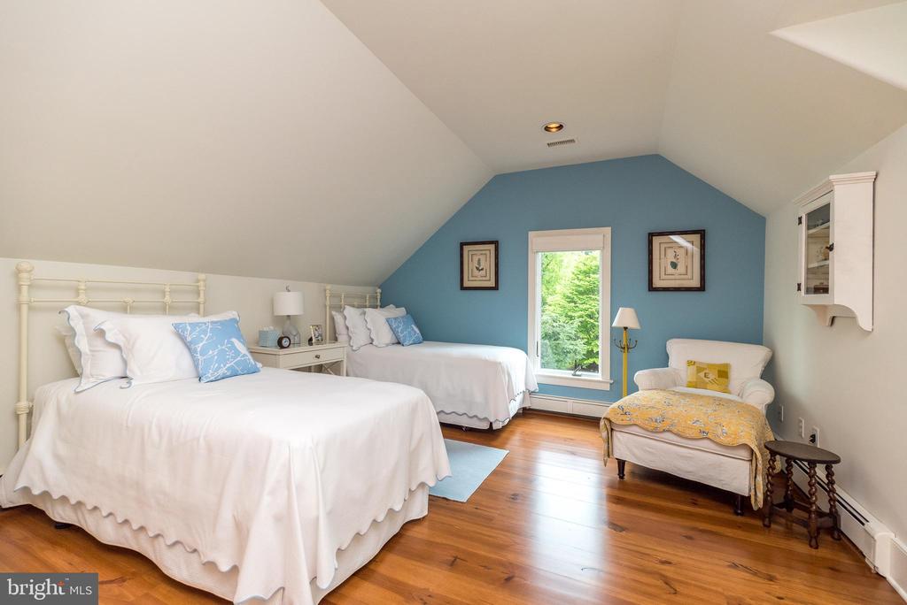 Point Pleasant, Pennsylvania, 18950, United States, 4 Bedrooms Bedrooms, ,6 BathroomsBathrooms,Residential,For Sale,1794565