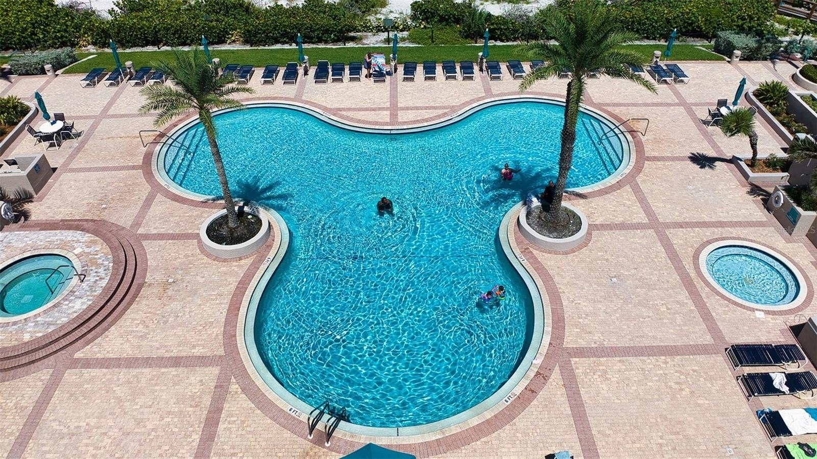 CLEARWATER BEACH, Florida, 33767, United States, 3 Bedrooms Bedrooms, ,3 BathroomsBathrooms,Residential,For Sale,1976506