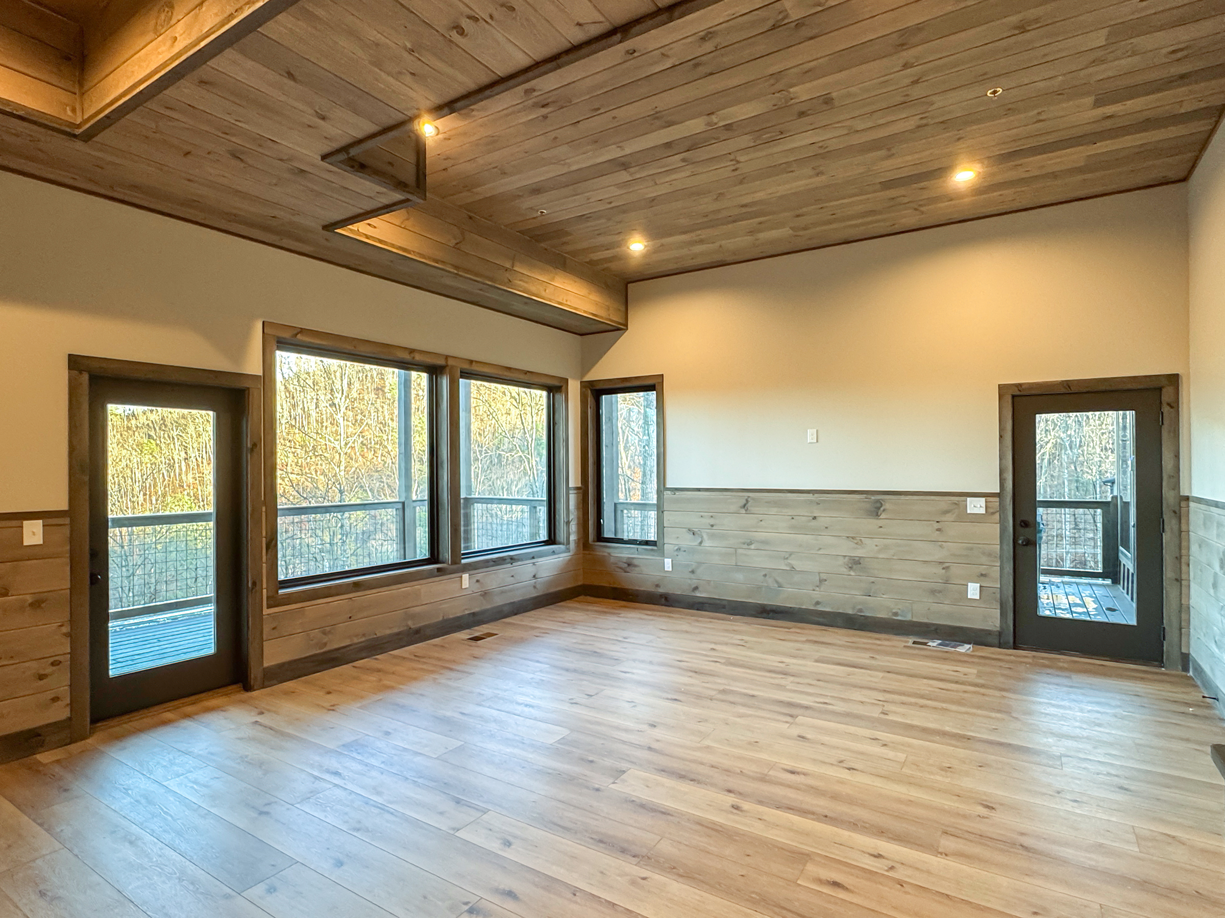 Sevierville, Tennessee, 37862, United States, 5 Bedrooms Bedrooms, ,7 BathroomsBathrooms,Residential,For Sale,2000383