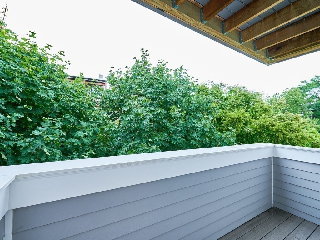 Boston, Massachusetts, 02128, United States, 2 Bedrooms Bedrooms, ,2 BathroomsBathrooms,Residential,For Sale,1868682