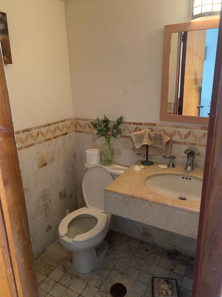 Guadalajara, Jalisco, 44650, Mexico, 5 Bedrooms Bedrooms, ,4 BathroomsBathrooms,Residential,For Sale,1859658