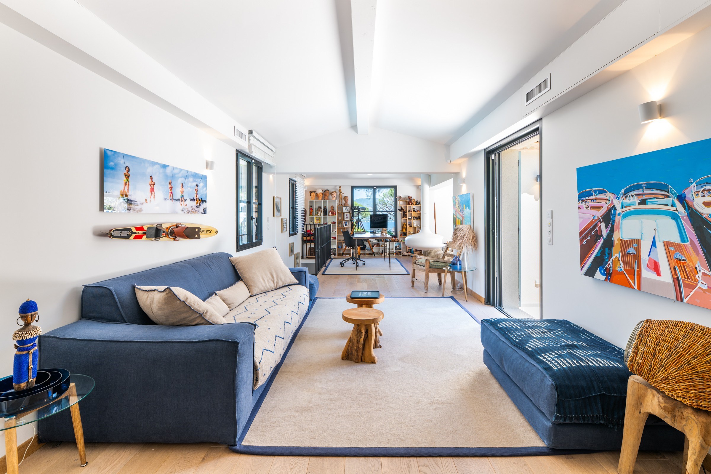  Contemporary villa with sea view for sale in Gassin, at the gateway to Saint-Tr… - 物件實景