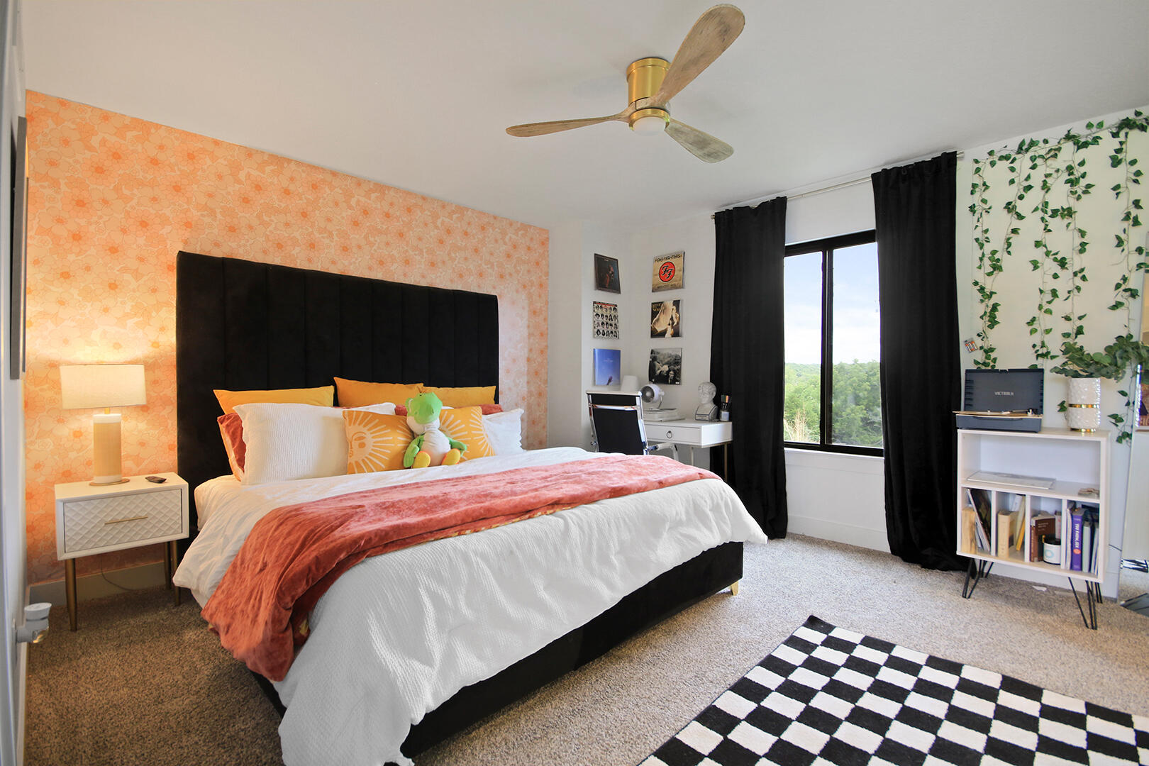 COLUMBIA, Missouri, 65202, United States, 5 Bedrooms Bedrooms, ,5 BathroomsBathrooms,Residential,For Sale,2019373