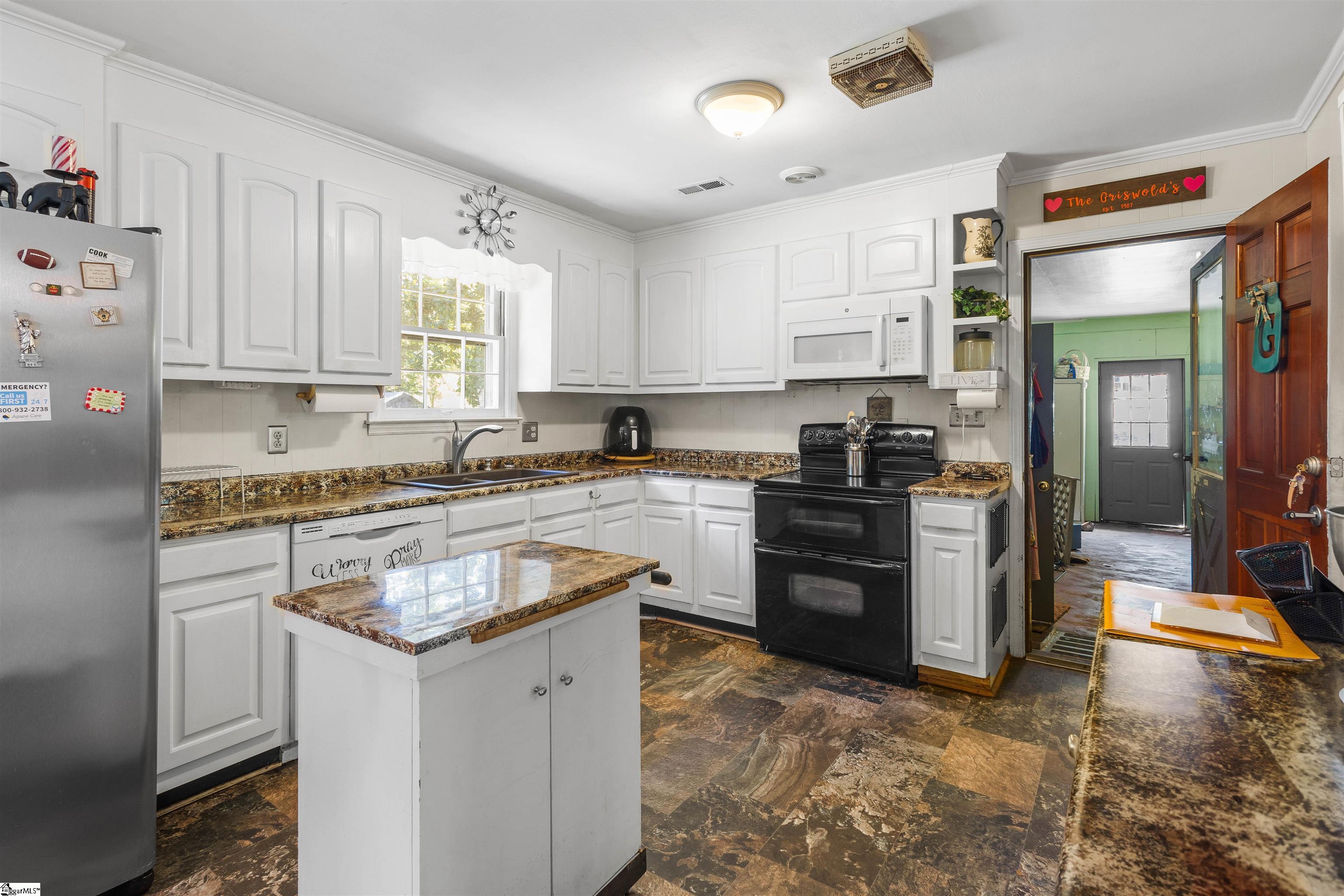 Piedmont, South Carolina, 29673, United States, 3 Bedrooms Bedrooms, ,2 BathroomsBathrooms,Residential,For Sale,1798377