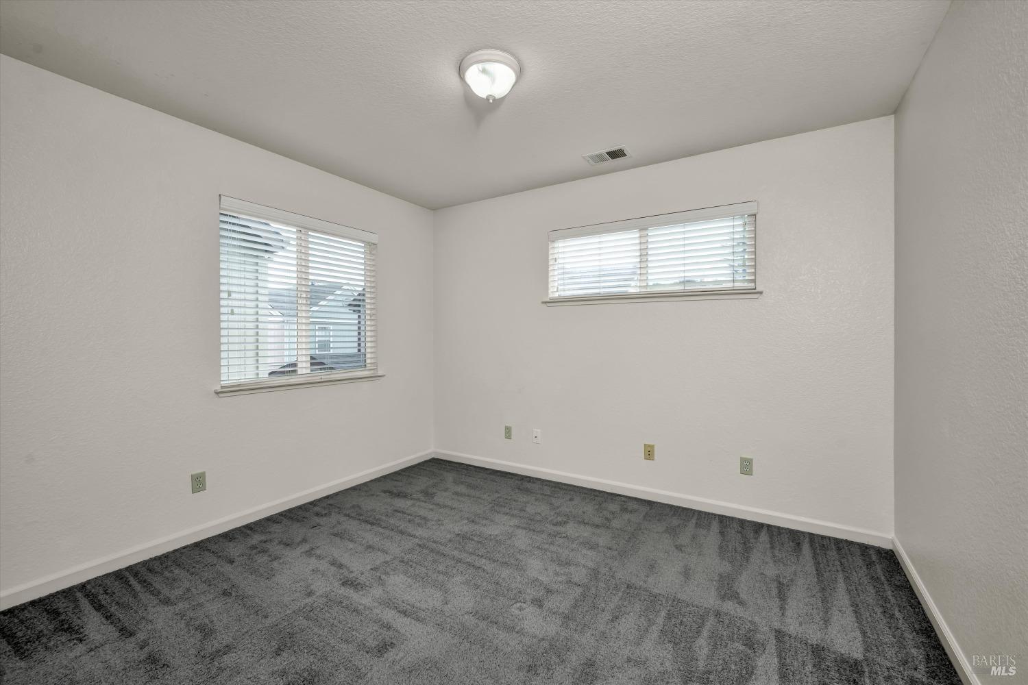 Santa Rosa, California, 95403, United States, 2 Bedrooms Bedrooms, ,3 BathroomsBathrooms,Residential,For Sale,1785942