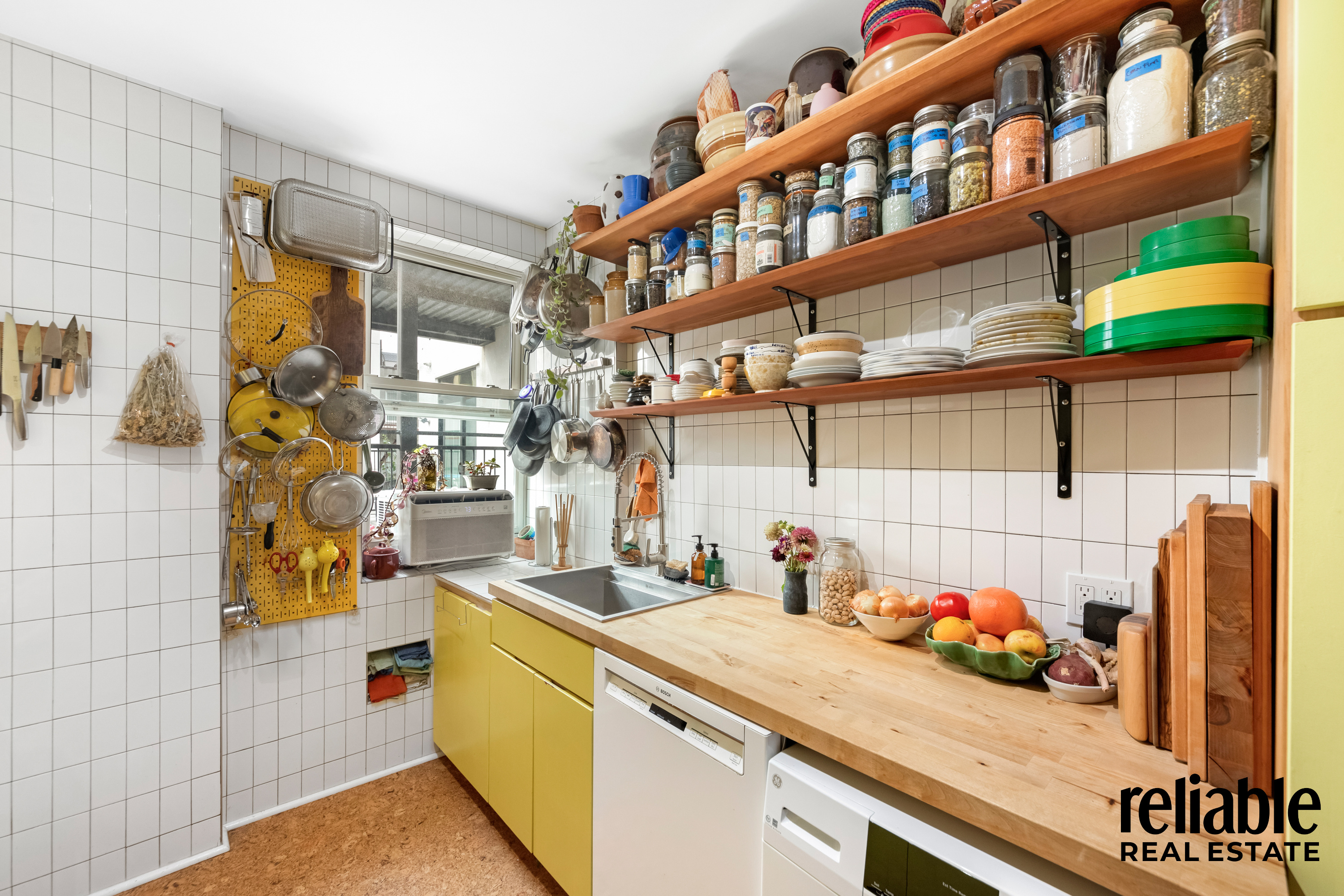 Brooklyn, New York, 11211, United States, 2 Bedrooms Bedrooms, ,1 BathroomBathrooms,Residential,For Sale,1959081