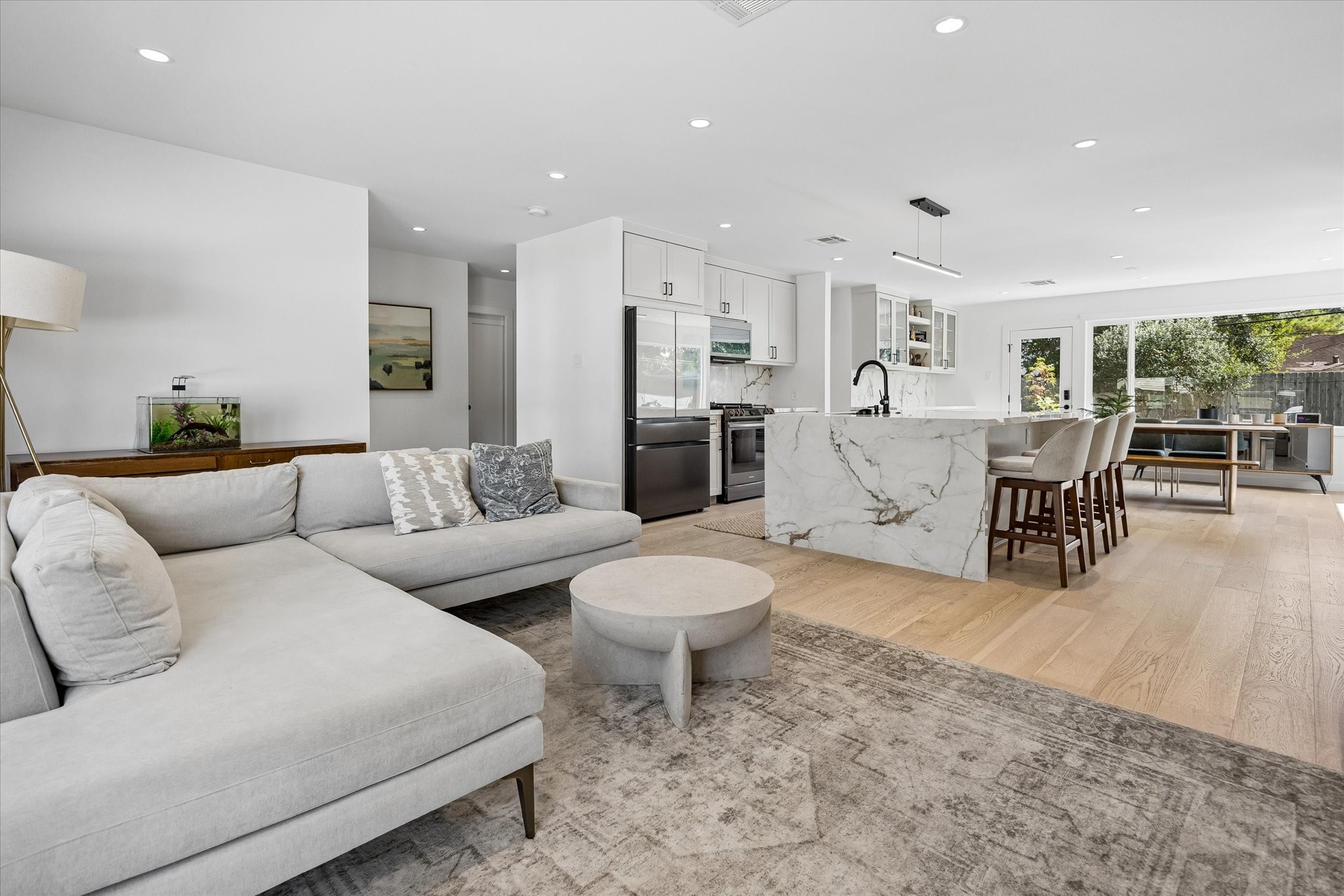  3027 Stanton Street - 物件實景
