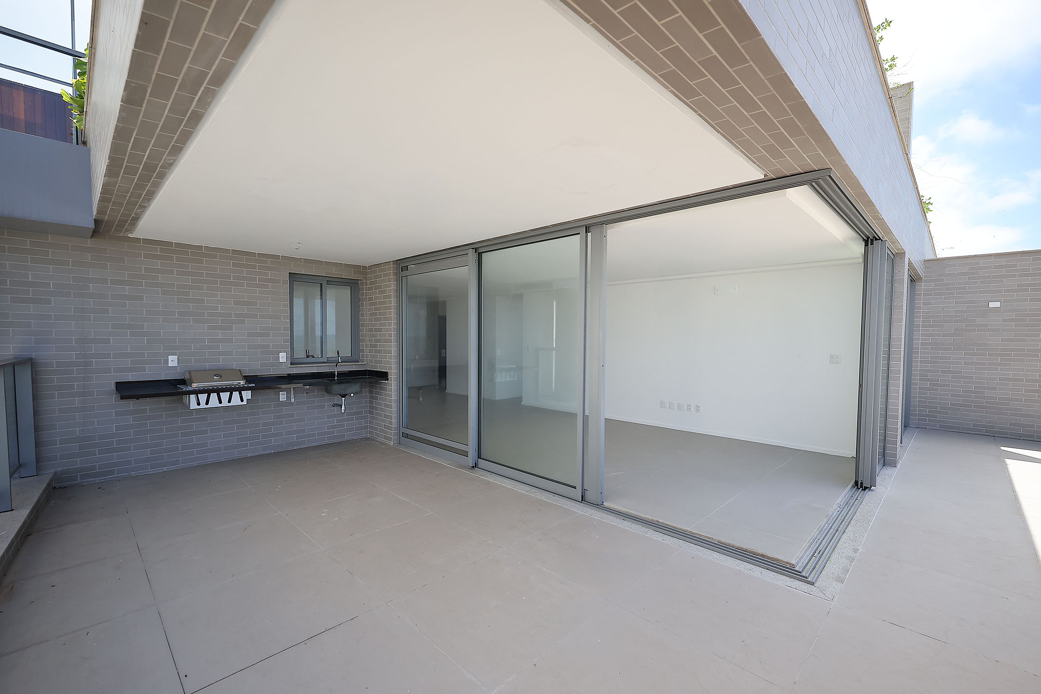  Single-level penthouse with private pool and ocean views in Barra da Tijuca - 物件實景