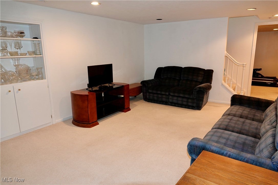 Solon, Ohio, 44139, United States, 4 Bedrooms Bedrooms, ,3 BathroomsBathrooms,Residential,For Sale,1981098