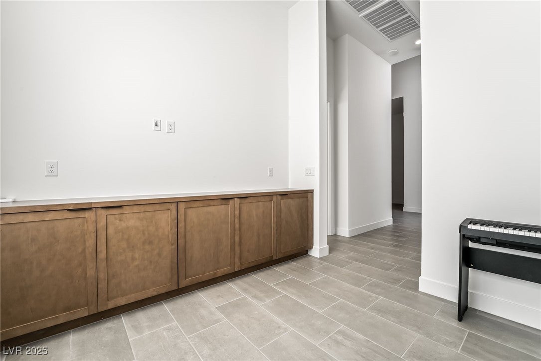 Las Vegas, Nevada, 89135, United States, 4 Bedrooms Bedrooms, ,5 BathroomsBathrooms,Residential,For Sale,1974959