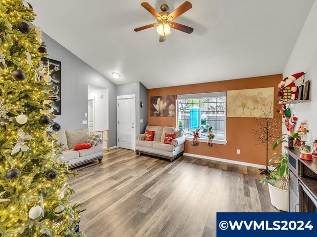 566 11th St N, Aumsville, Oregon, 97325, United States, 4 Bedrooms Bedrooms, ,2 BathroomsBathrooms,Residential,For Sale,566 11th St N,1668469