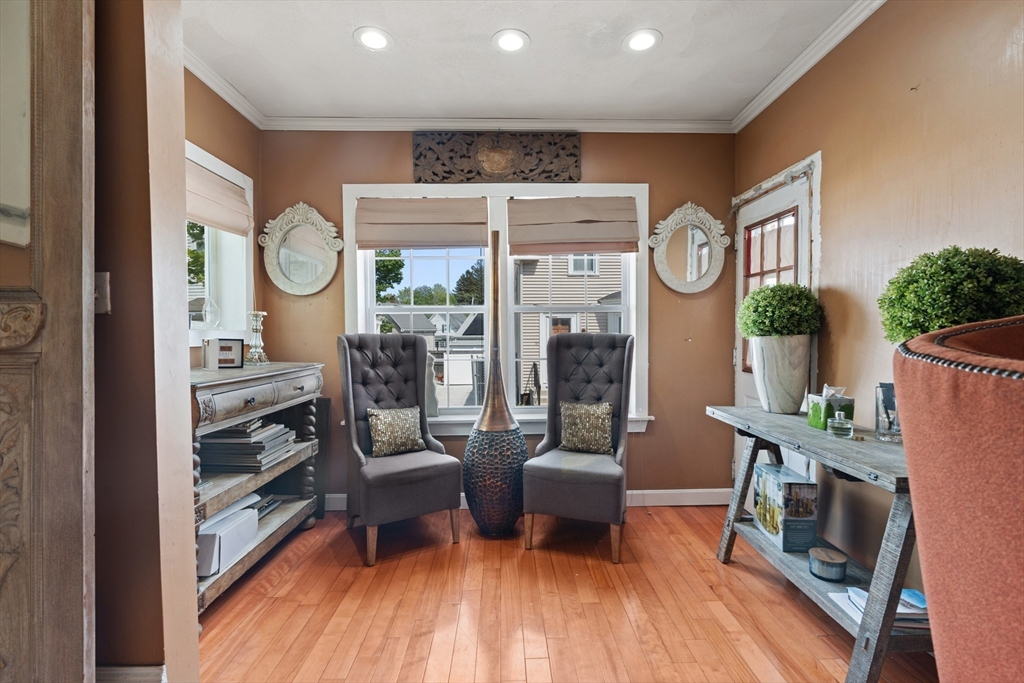 Lynn, Massachusetts, 01905, United States, 3 Bedrooms Bedrooms, ,2 BathroomsBathrooms,Residential,For Sale,1983018