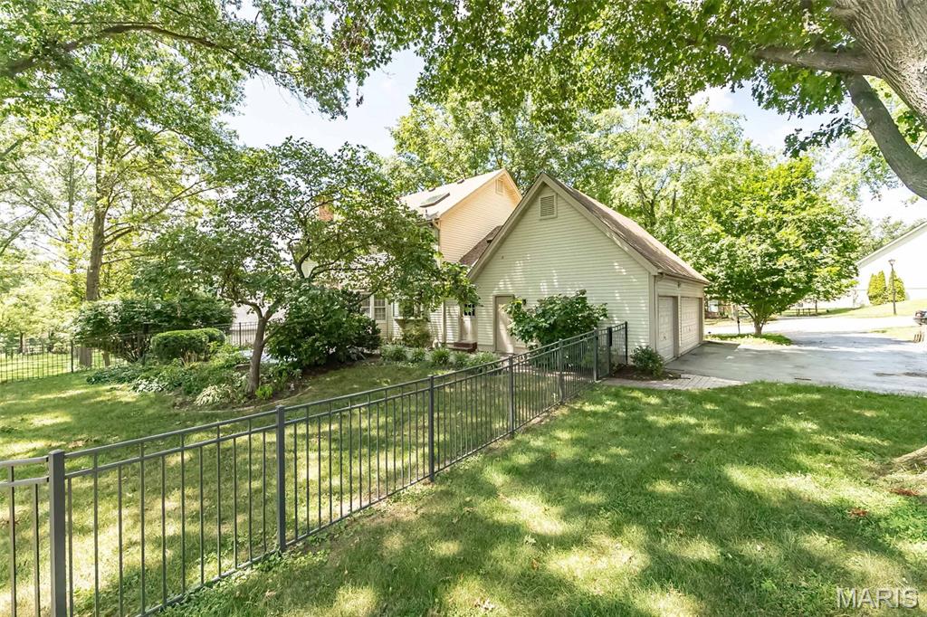 Chesterfield, Missouri, 63017, United States, 4 Bedrooms Bedrooms, ,4 BathroomsBathrooms,Residential,For Sale,1917696