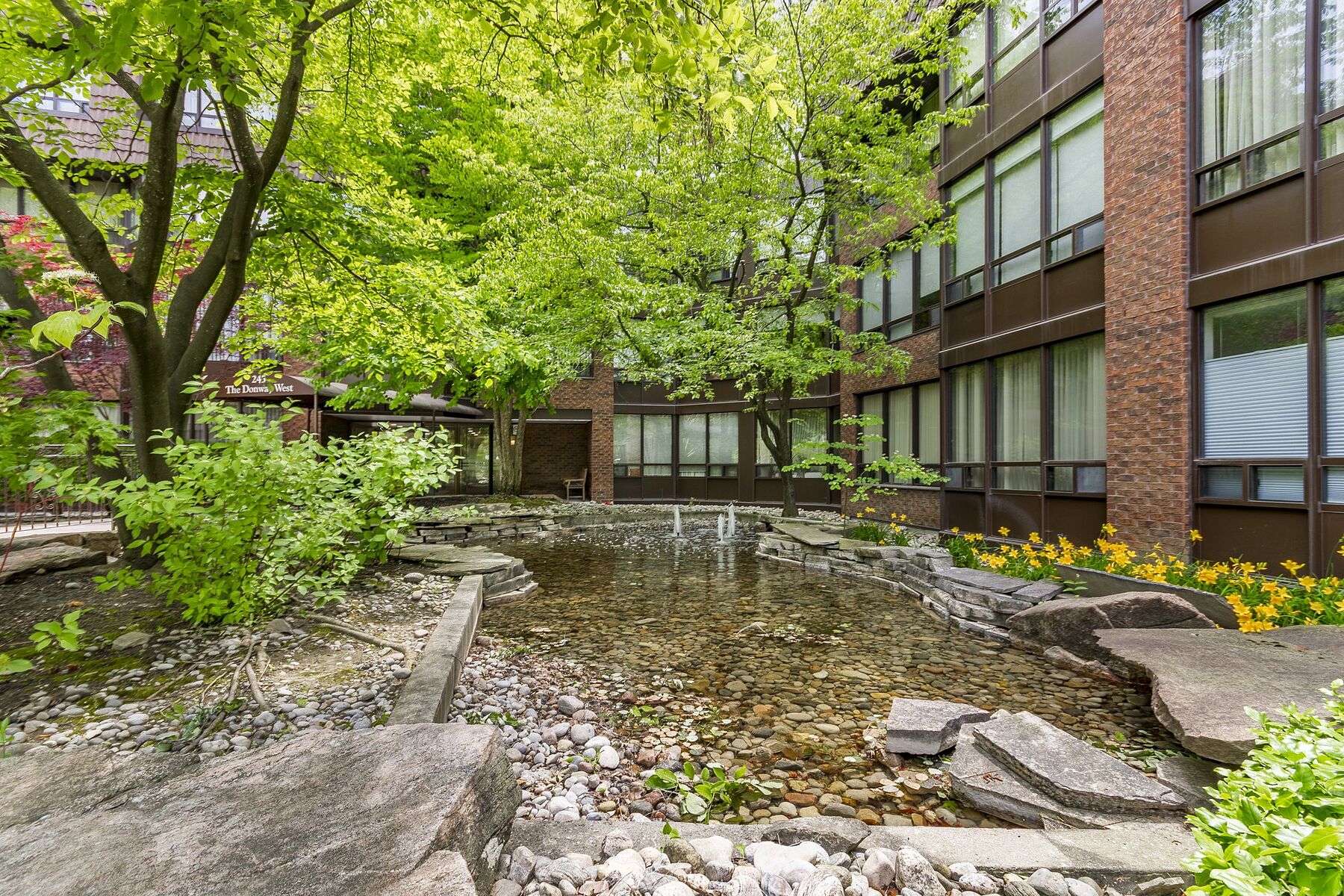  Village Mews Community - 物件實景