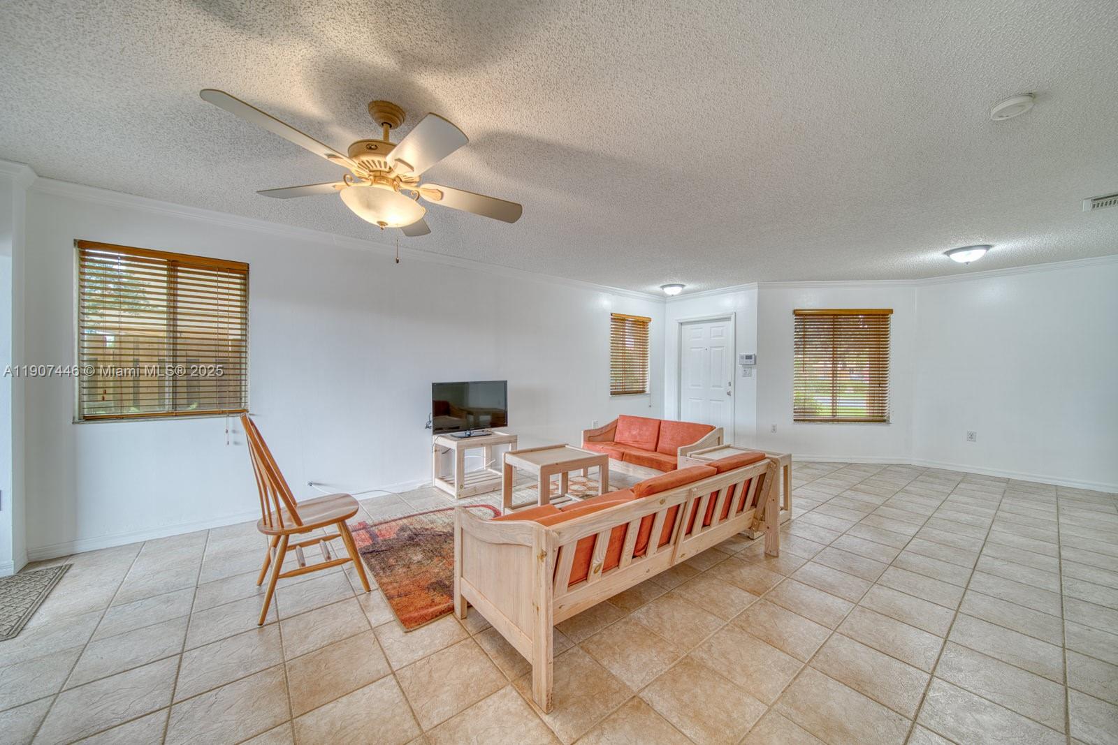 Miami, Florida, 33193, United States, 3 Bedrooms Bedrooms, ,3 BathroomsBathrooms,Residential,For Sale,1989517