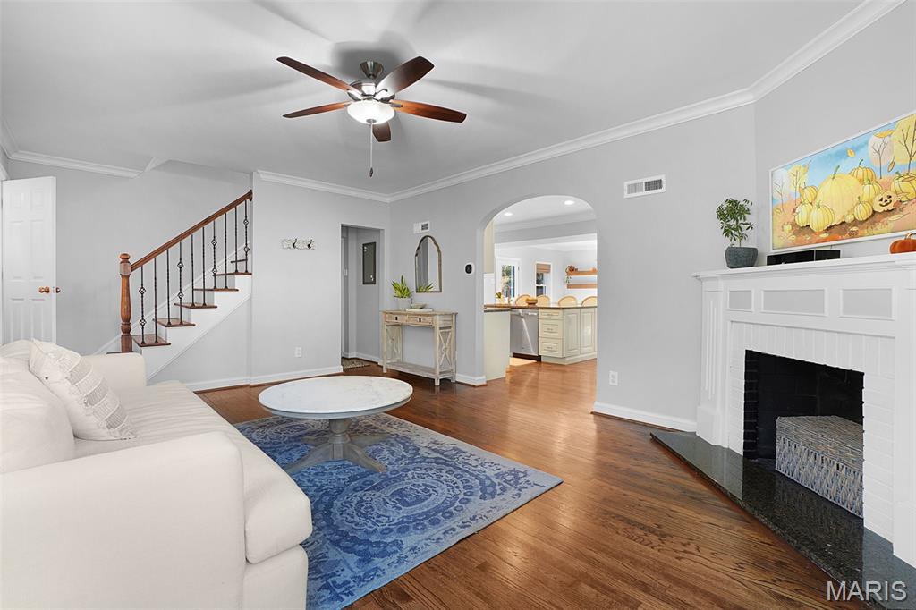 Warson Woods, Missouri, 63122, United States, 4 Bedrooms Bedrooms, ,3 BathroomsBathrooms,Residential,For Sale,1987966