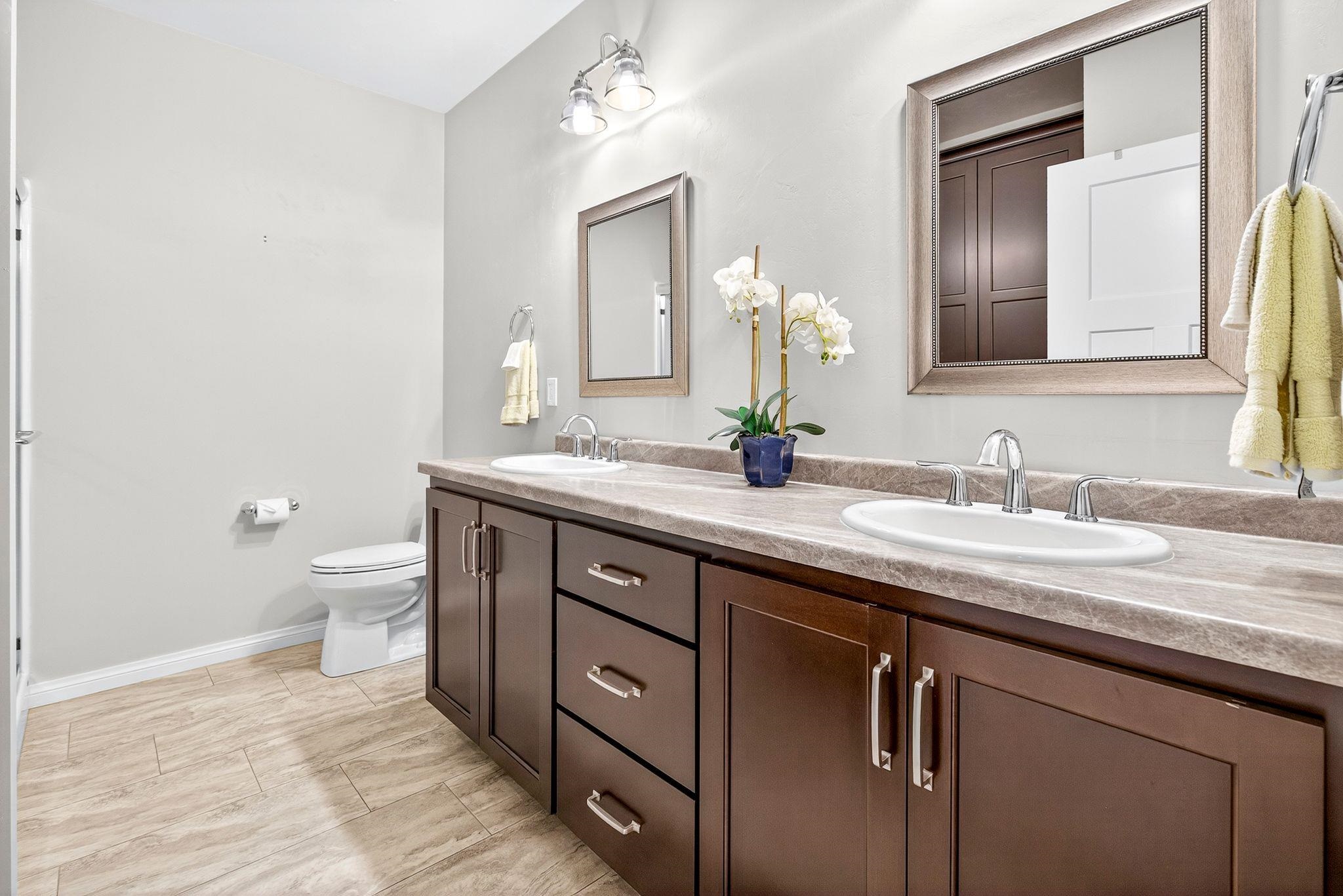 GREENVILLE, Wisconsin, 54942, United States, 4 Bedrooms Bedrooms, ,3 BathroomsBathrooms,Residential,For Sale,1924838