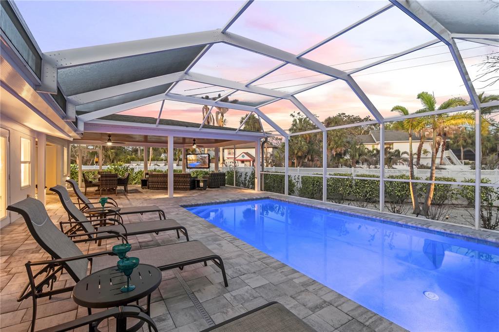 Sarasota, Florida, 34242, United States, 3 Bedrooms Bedrooms, ,2 BathroomsBathrooms,Residential,For Sale,1992857