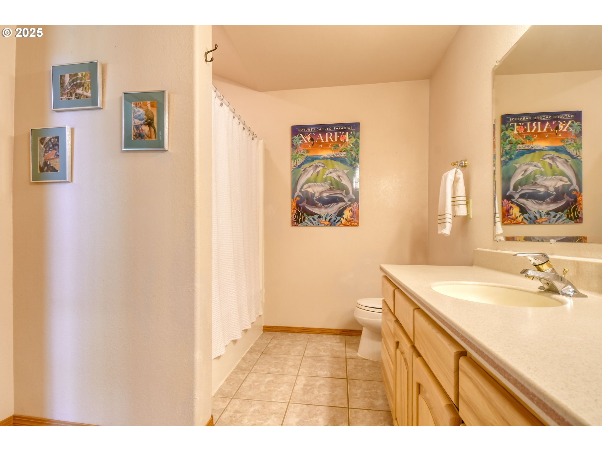 Adams, Oregon, 97810, United States, 4 Bedrooms Bedrooms, ,3 BathroomsBathrooms,Residential,For Sale,1793219