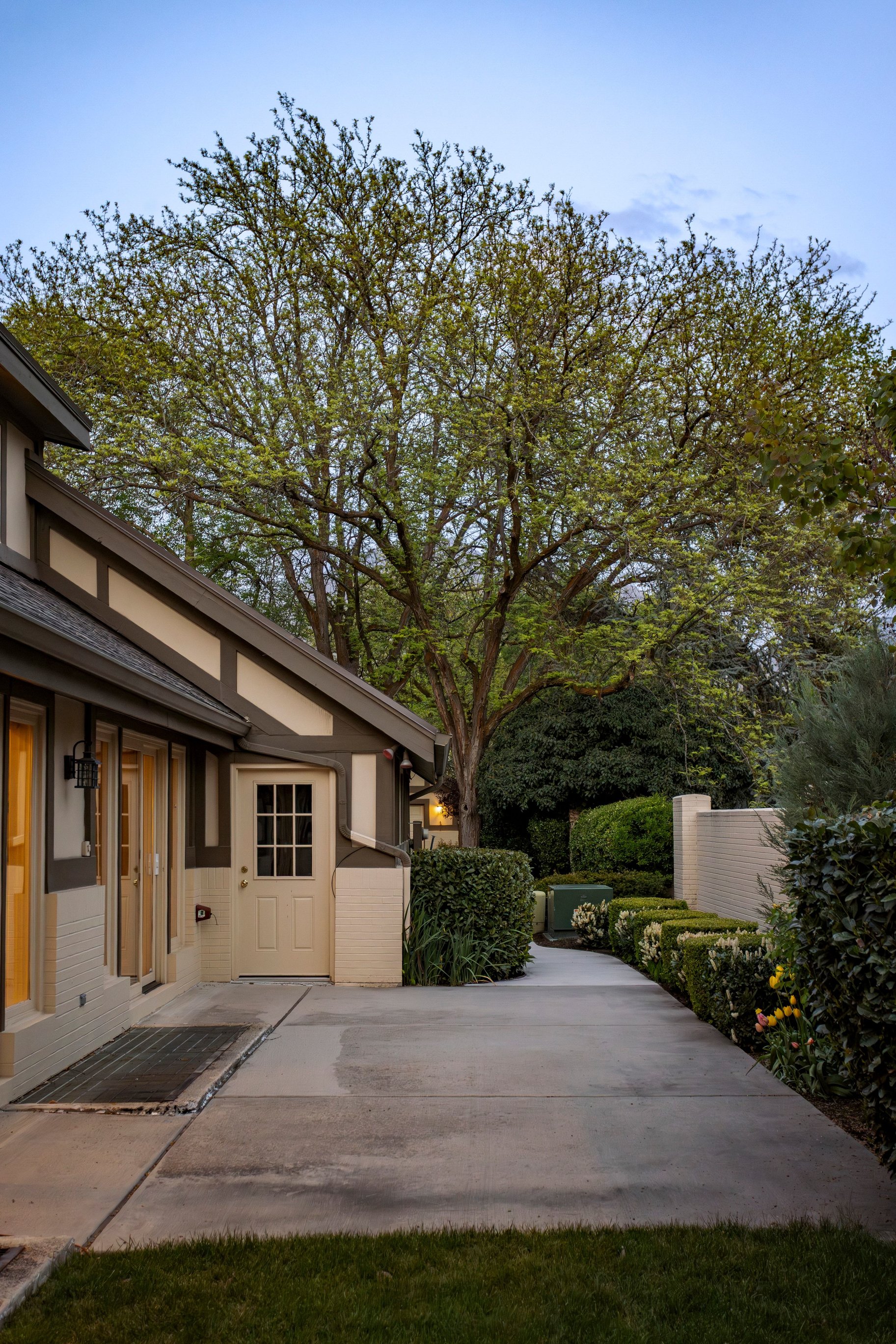  A Large Home in a Sought-After Private Community in East Millcreek - 物件實景