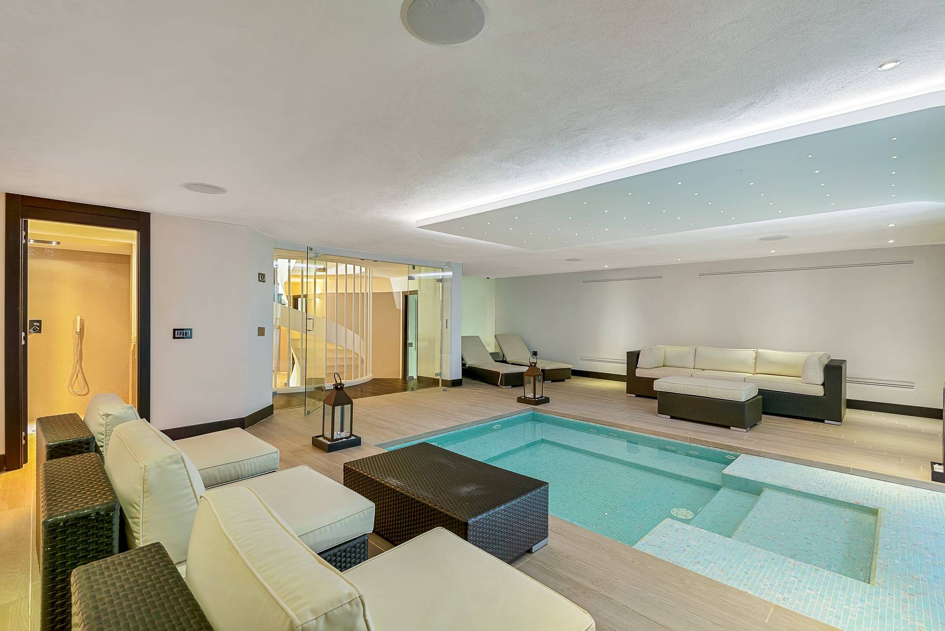 Forte dei Marmi, Lucca, 55042, IT, 5 Bedrooms Bedrooms, ,9 BathroomsBathrooms,Residential,For Sale,1950777
