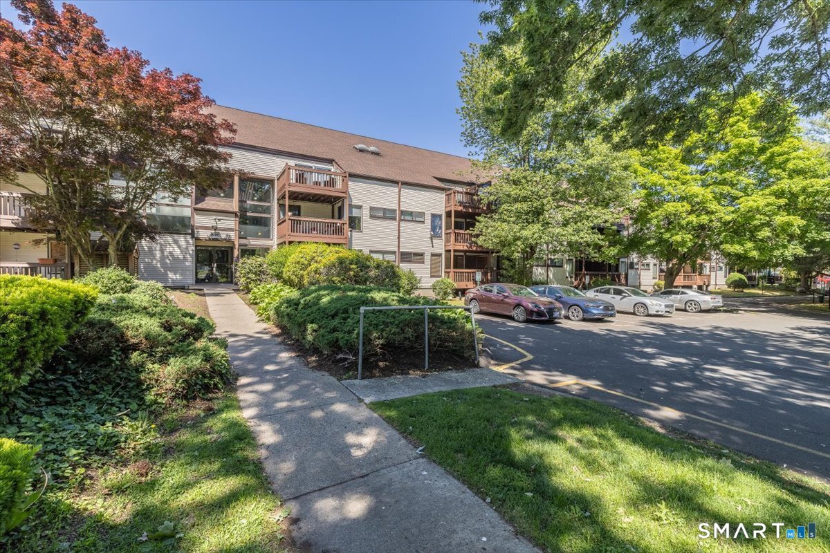 Broadbridge Ave, Stratford, CT 06614