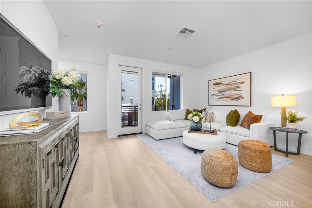 Irvine, California, 92614, United States, 3 Bedrooms Bedrooms, ,3 BathroomsBathrooms,Residential,For Sale,1988999