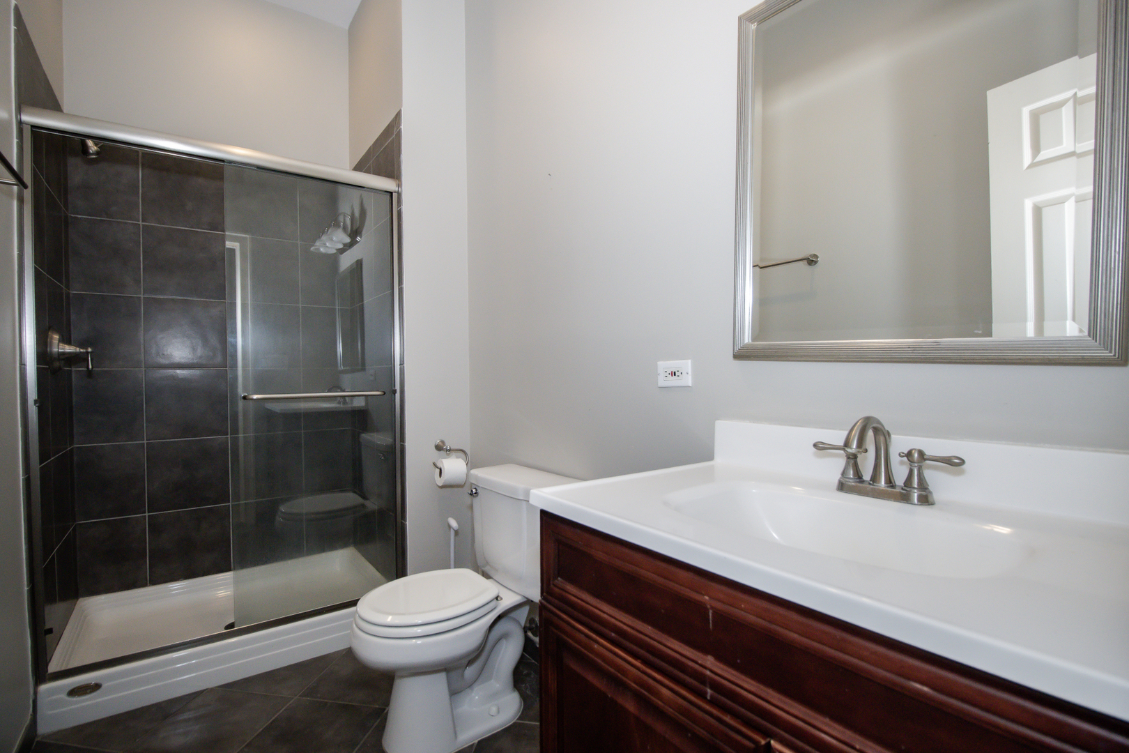 Chicago, Illinois, 60610, United States, 3 Bedrooms Bedrooms, ,3 BathroomsBathrooms,Residential,For Sale,1977363